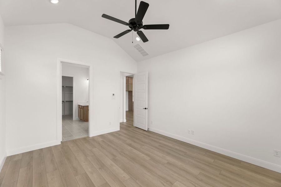 Spacious, unfurnished interior of a new home in Lily Creek at Sutton Fields, Aubrey (Image 28). Spacious, unfurnished interior of a new home in Lily Creek at Sutton Fields, Aubrey (Image 28).