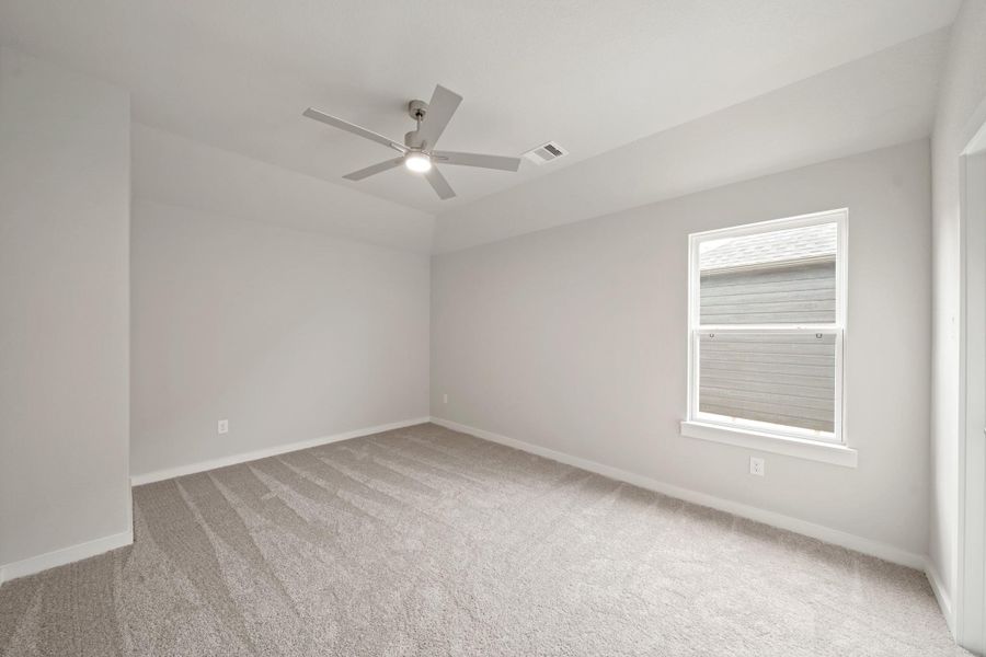 Spacious, unfurnished interior of a new home in Barton Creek Ranch, Conroe (Image 20). Spacious, unfurnished interior of a new home in Barton Creek Ranch, Conroe (Image 20).