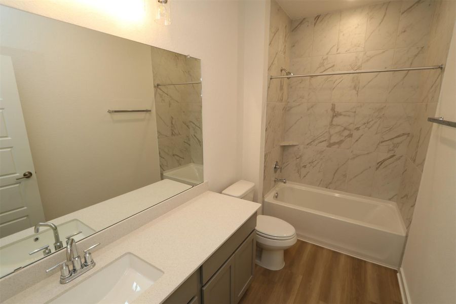 Furnished interior view inside a new home in Miller's Pond, Rosenberg (Image 5). Furnished interior view inside a new home in Miller's Pond, Rosenberg (Image 5).