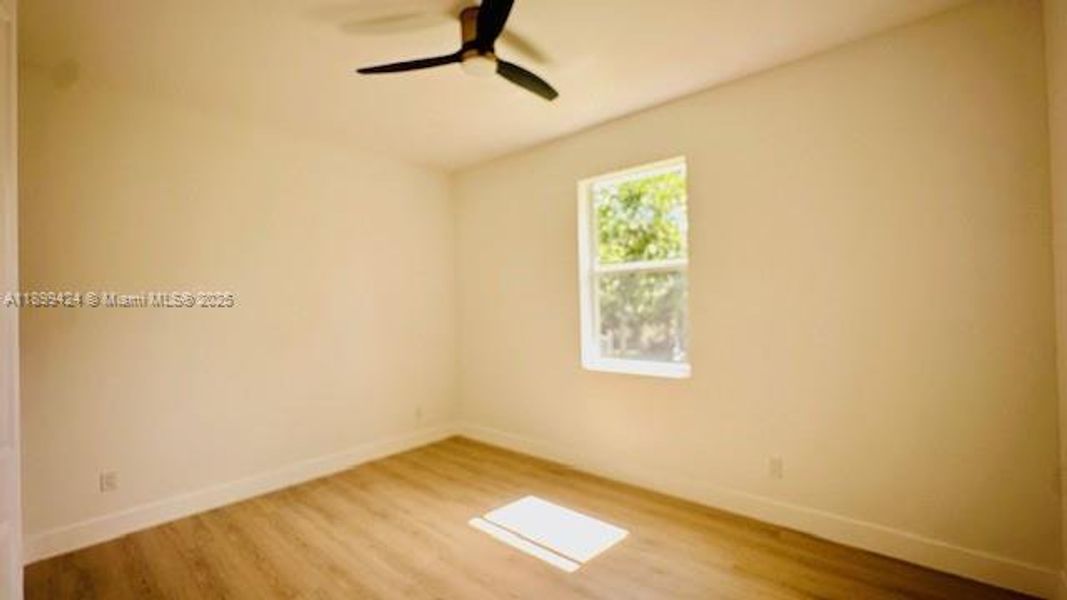 Spacious, unfurnished interior of a new home in , Lake Placid (Image 18).