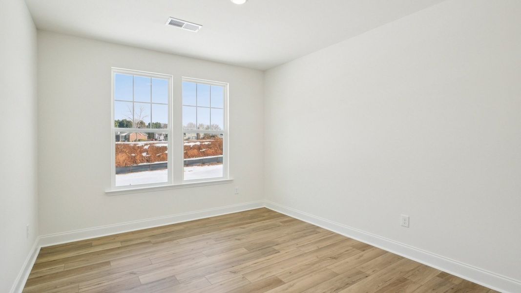 Representative furnished interior of a home built from the Stonehaven by DRB Homes in Blake Pond, Lillington (Image 35).