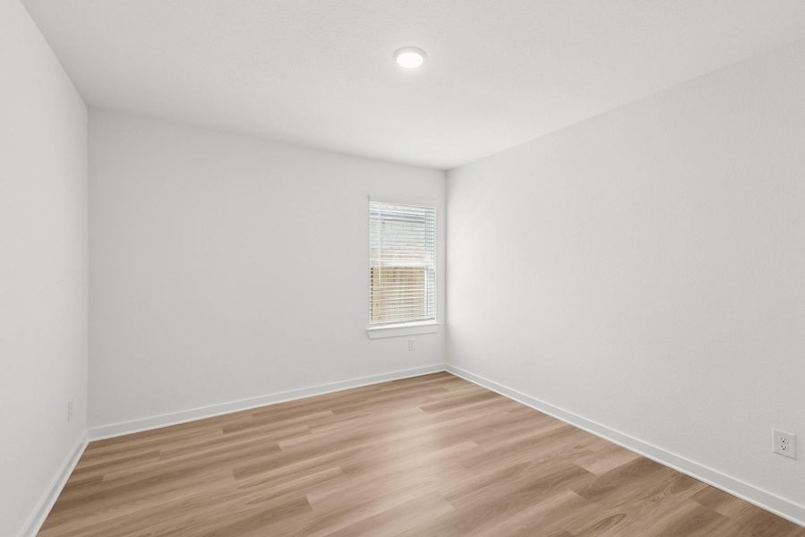 Spacious, unfurnished interior of a new home in Lago Mar, Santa Fe (Image 12). Spacious, unfurnished interior of a new home in Lago Mar, Santa Fe (Image 12).