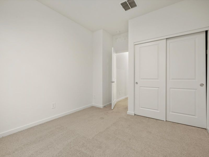 Spacious, unfurnished interior of a new home in Allure Vista Estate Series, Buckeye (Image 18).