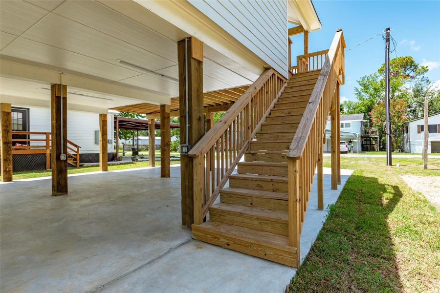 Bring your boat - no HOA and low tax rate too. Wood staircase that leads up to the main level of the home.