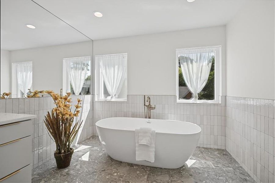 Furnished interior view inside a new home in , Atlanta (Image 12).