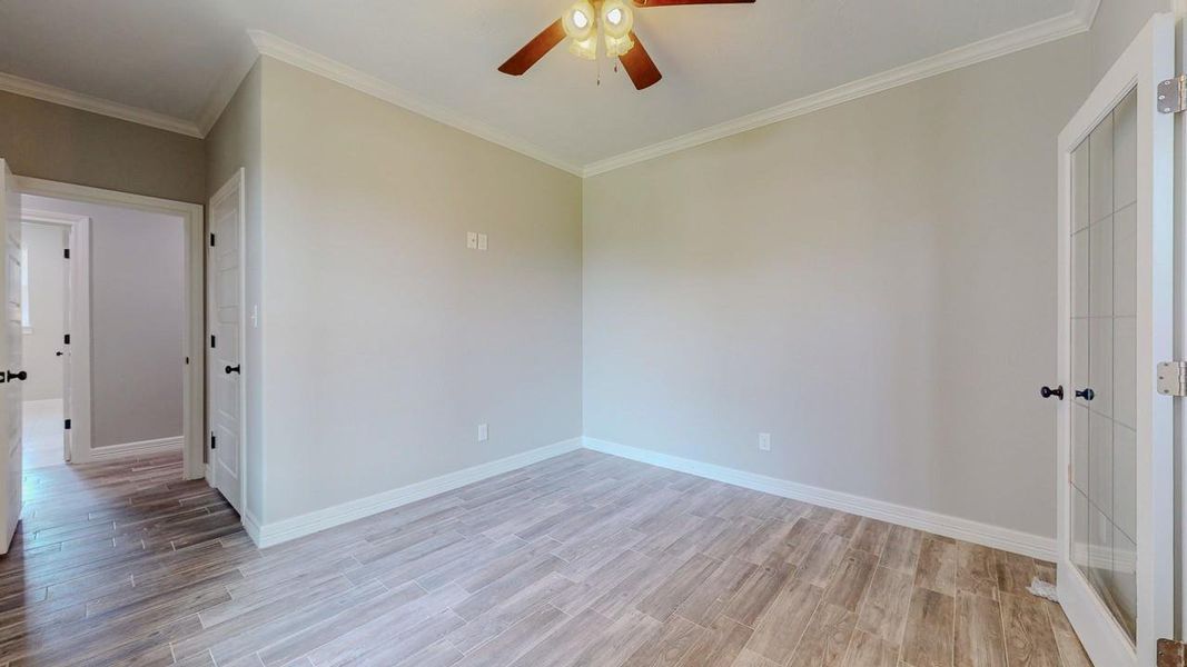 Spacious, unfurnished interior of a new home in , Beaumont (Image 43).