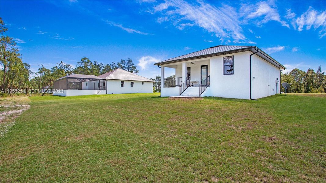 Exterior details and patio area of a home in , Naples (Image 35).