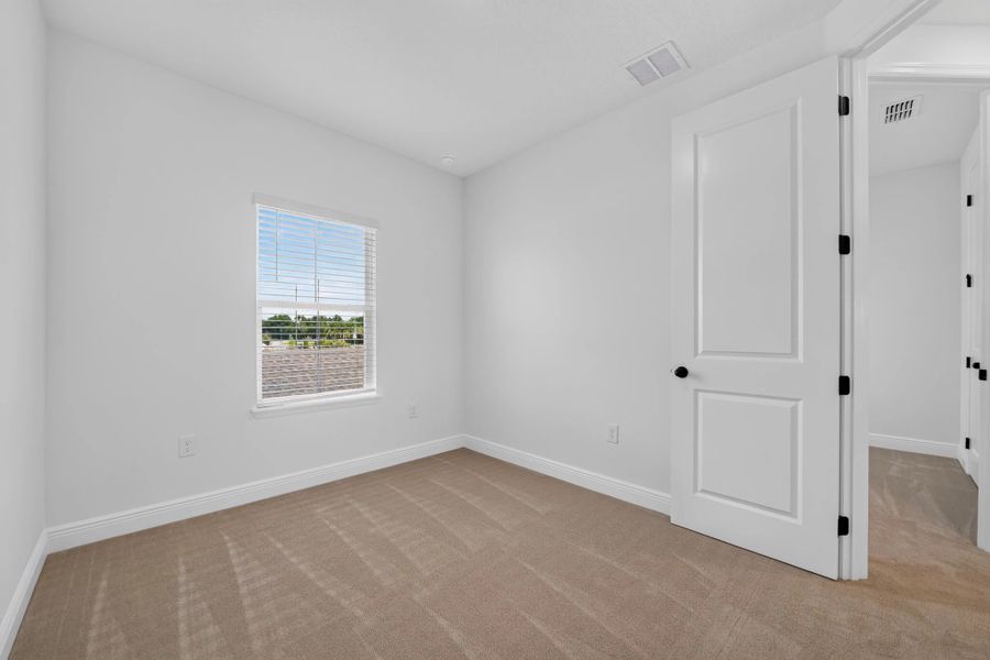 Spacious, unfurnished interior of a new home in Lake Cawood Cove, Windermere (Image 15). Spacious, unfurnished interior of a new home in Lake Cawood Cove, Windermere (Image 15).