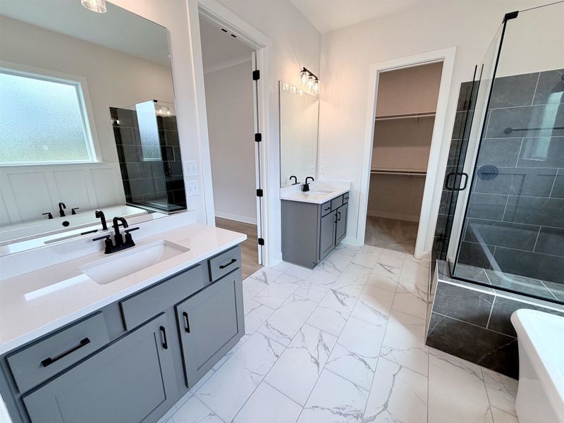 Furnished interior view inside a new home in Lockwood, Collierville (Image 9).