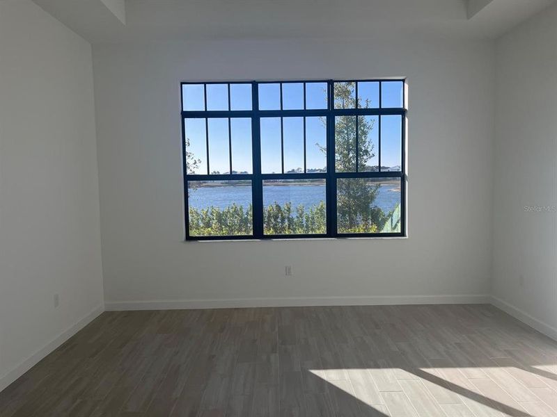 Spacious, unfurnished interior of a new home in Tesoro Club, Port St. Lucie (Image 11).