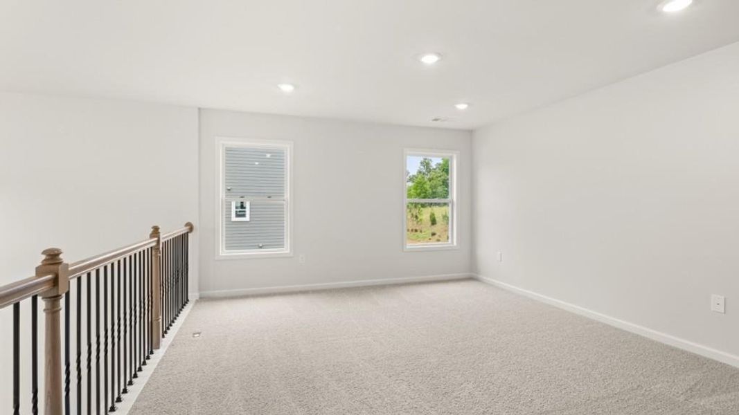 Spacious, unfurnished interior of a new home in Haven Abbey, Cumming (Image 30).
