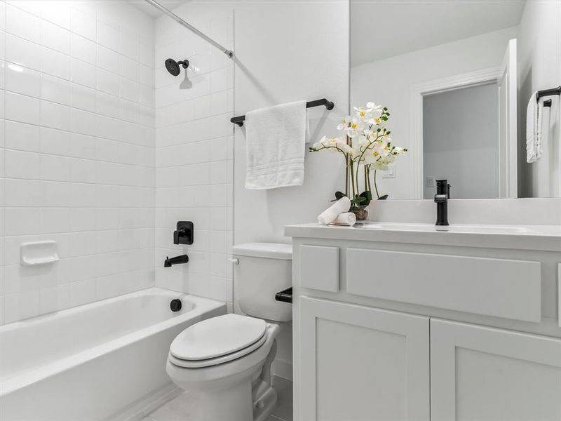 Furnished interior view inside a new home in , Northlake (Image 11).