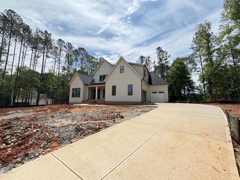 25.05.22 exterior 2 25.05.22 exterior 2