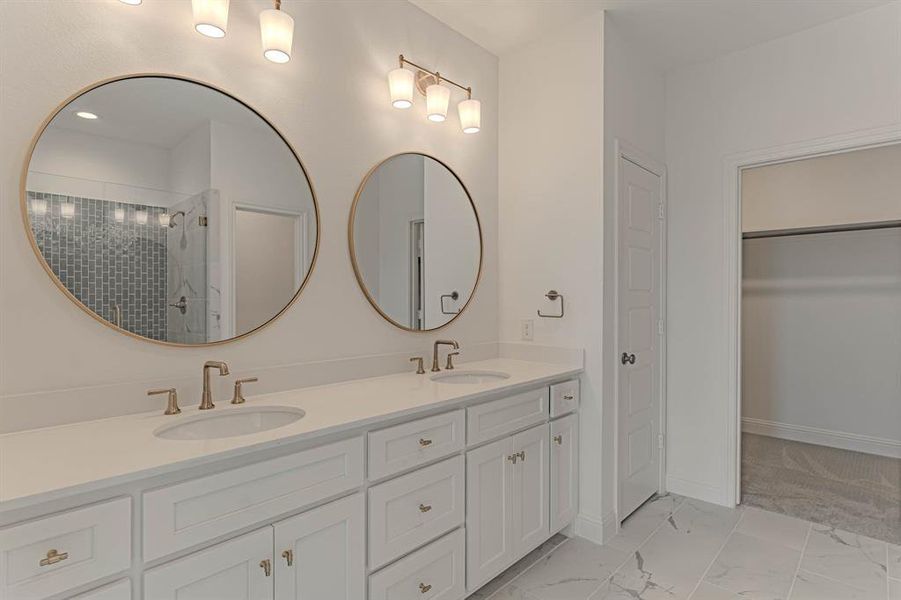 Furnished interior view inside a new home in , Fort Worth (Image 8).