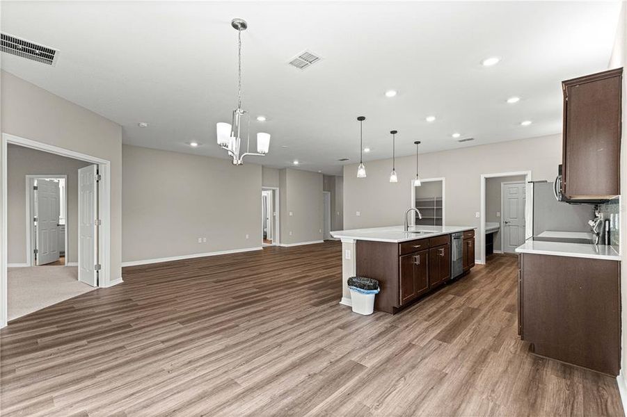 Spacious, unfurnished interior of a new home in , Ocala (Image 37).