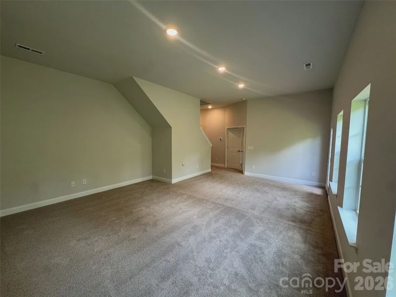 Spacious, unfurnished interior of a new home in Northlake, Statesville (Image 25).