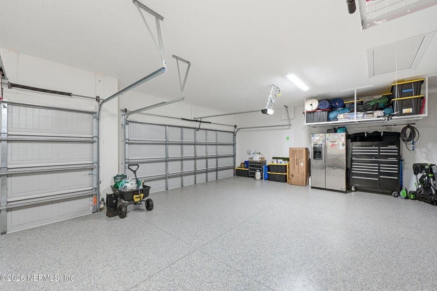 Spacious, unfurnished interior of a new home in , Jacksonville (Image 24).