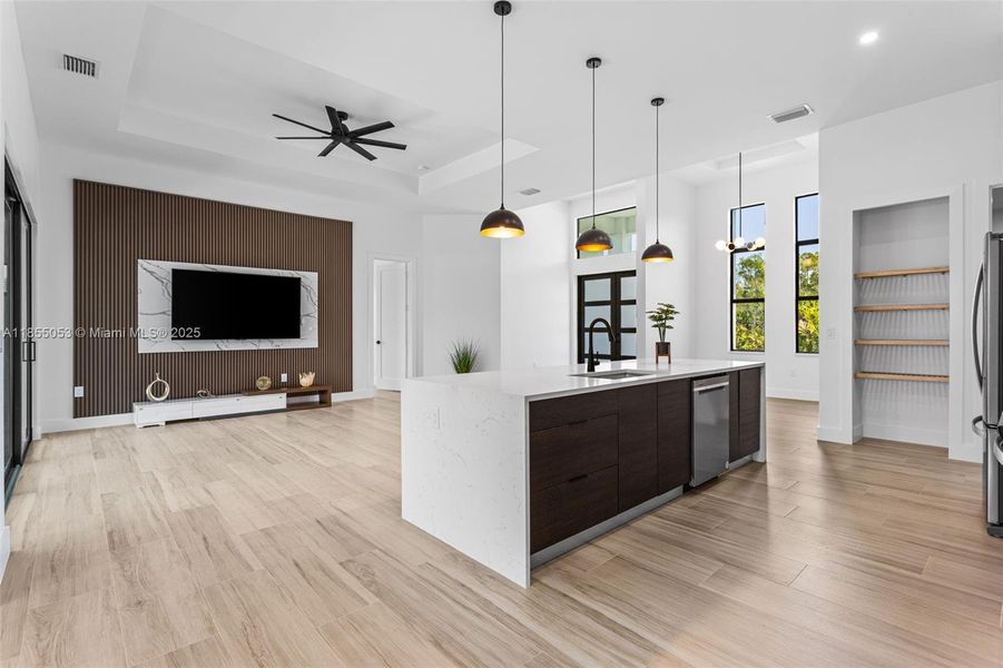 Bright w/ open floor plan, allowing NATURAL LIGHT TO FILL SPACE & highlight its MODERN DESIGN! Bright w/ open floor plan, allowing NATURAL LIGHT TO FILL SPACE & highlight its MODERN DESIGN!