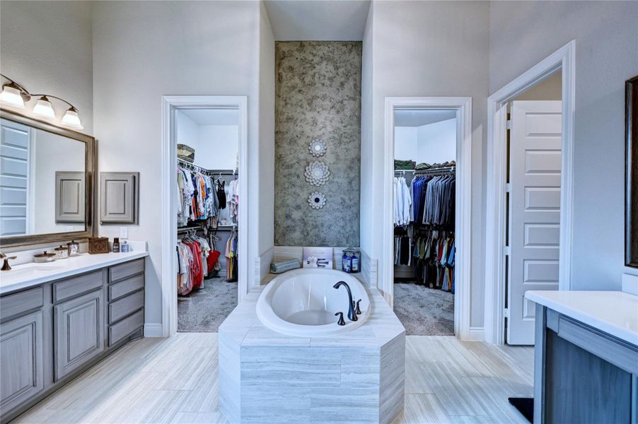 Furnished interior view inside a new home in Artavia 70′, Conroe (Image 35).