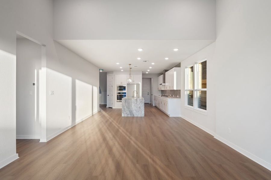 Spacious, unfurnished interior of a new home in Terrace Collection at Lariat, Liberty Hill (Image 31).