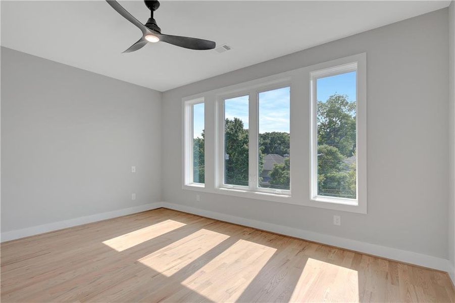 Spacious, unfurnished interior of a new home in , Atlanta (Image 23).