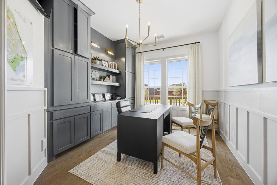 Representative furnished interior of a home built from the Victoria by Windsor Homes in Oak Ridge Park, Corinth (Image 8).