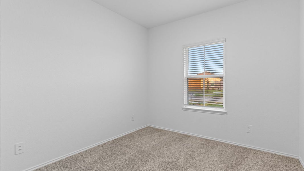 Spacious, unfurnished interior of a new home in Tamarron, Fulshear (Image 32).