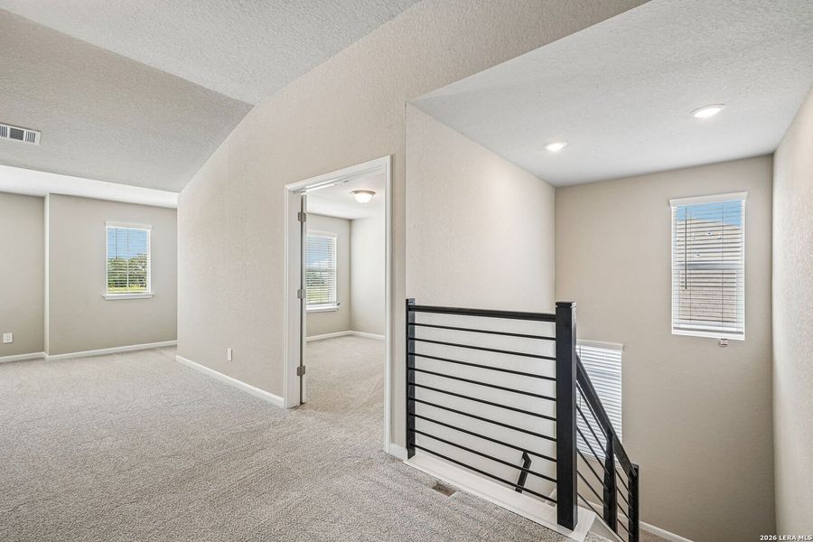 Spacious, unfurnished interior of a new home in Thomas Pond, San Antonio (Image 42). Spacious, unfurnished interior of a new home in Thomas Pond, San Antonio (Image 42).
