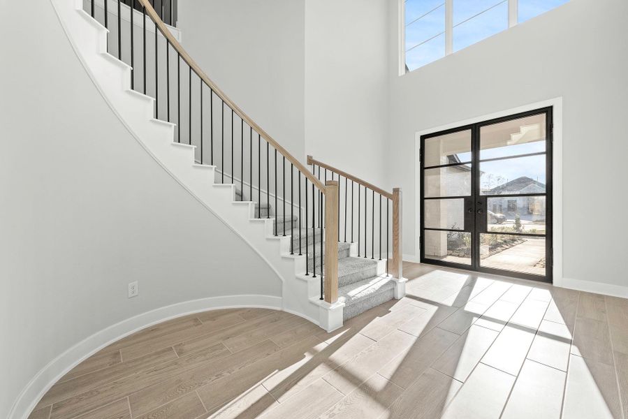 Representative image. Features, specifications, selections and colors may vary. Representative image. Features, specifications, selections and colors may vary.