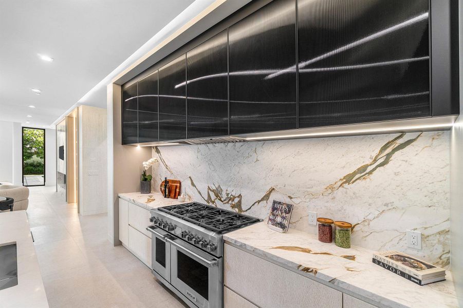 Image 69 of a home in .