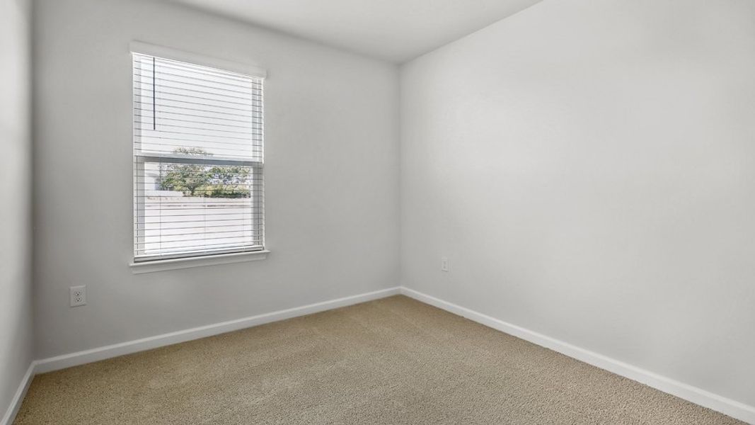 Spacious, unfurnished interior of a new home in Clock Road Townhomes, New Bern (Image 20).