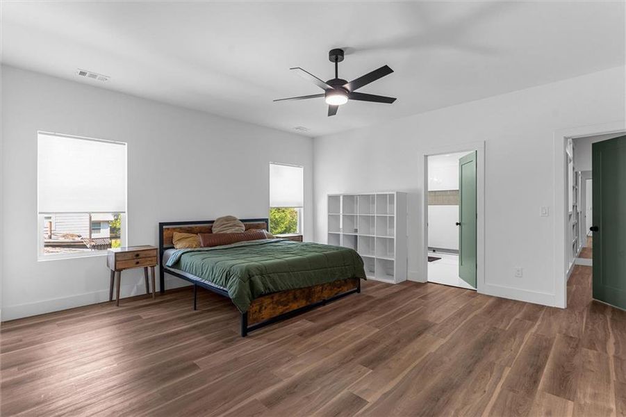 Furnished interior view inside a new home in , Atlanta (Image 56).