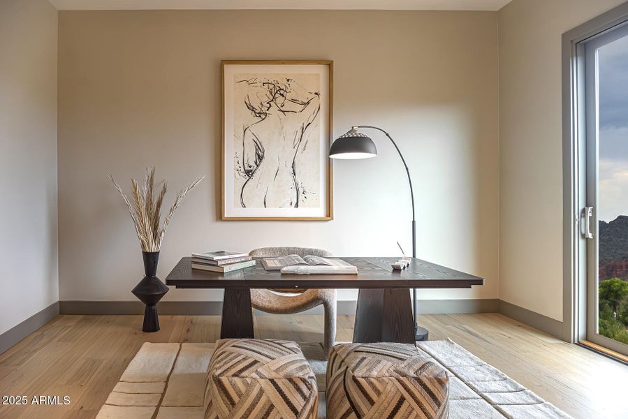 Loy 7 GUEST 2_0FFICE