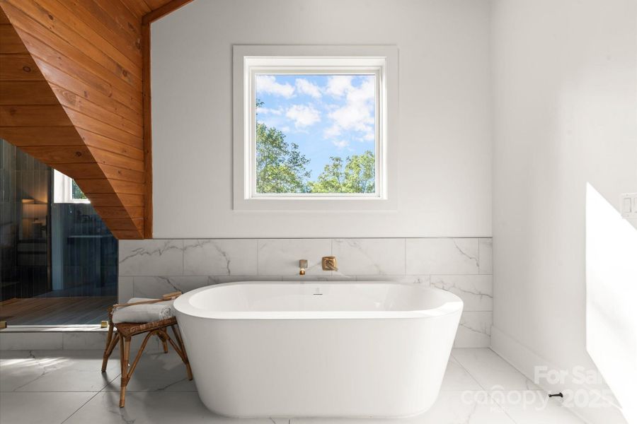 Image 48 of a home in .