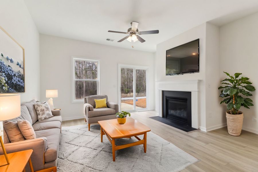 Representative furnished interior of a home built from the Darcy II by Great Southern Homes in Shady Grove, Conway (Image 6).