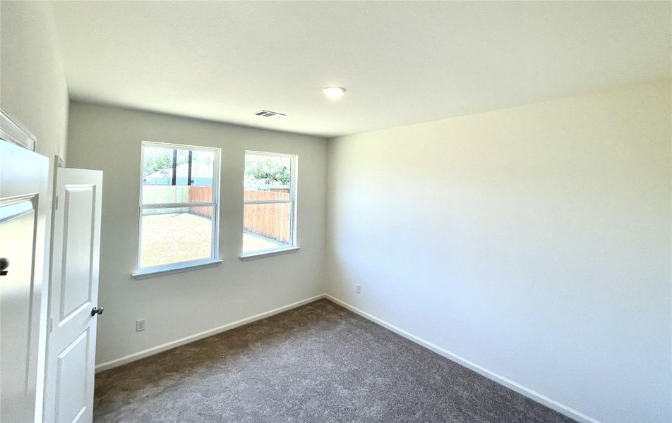 Spacious, unfurnished interior of a new home in , Bay City (Image 11).