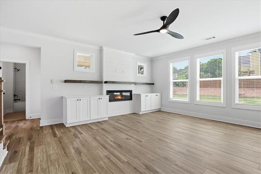 Spacious, unfurnished interior of a new home in , Lawrenceville (Image 24).