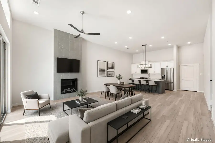 Furnished interior view inside a new home in Cottonwood Creek, Rowlett (Image 5).