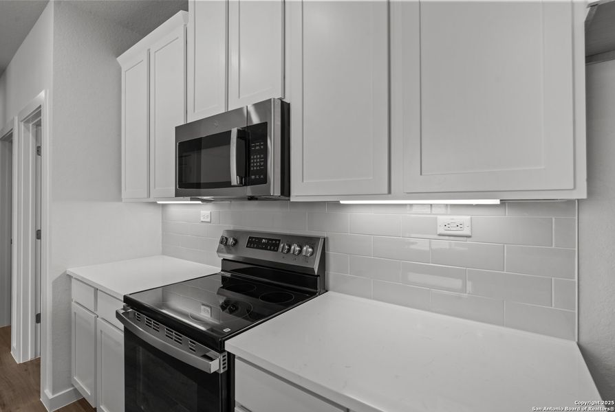 Image 12 of a home in Highland Ridge.