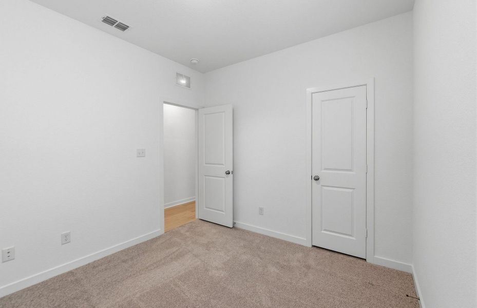 Spacious, unfurnished interior of a new home in Sunfield, Buda (Image 18). Spacious, unfurnished interior of a new home in Sunfield, Buda (Image 18).