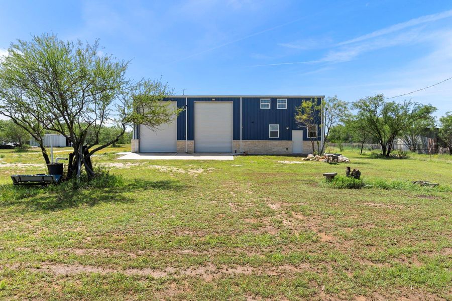 Exterior details and patio area of a home in , Floresville (Image 25).