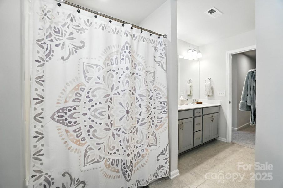 Furnished interior view inside a new home in Porter's Row, Charlotte (Image 14). Furnished interior view inside a new home in Porter's Row, Charlotte (Image 14).