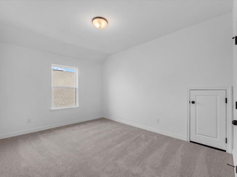 Spacious, unfurnished interior of a new home in Wildrye, Waller (Image 20).