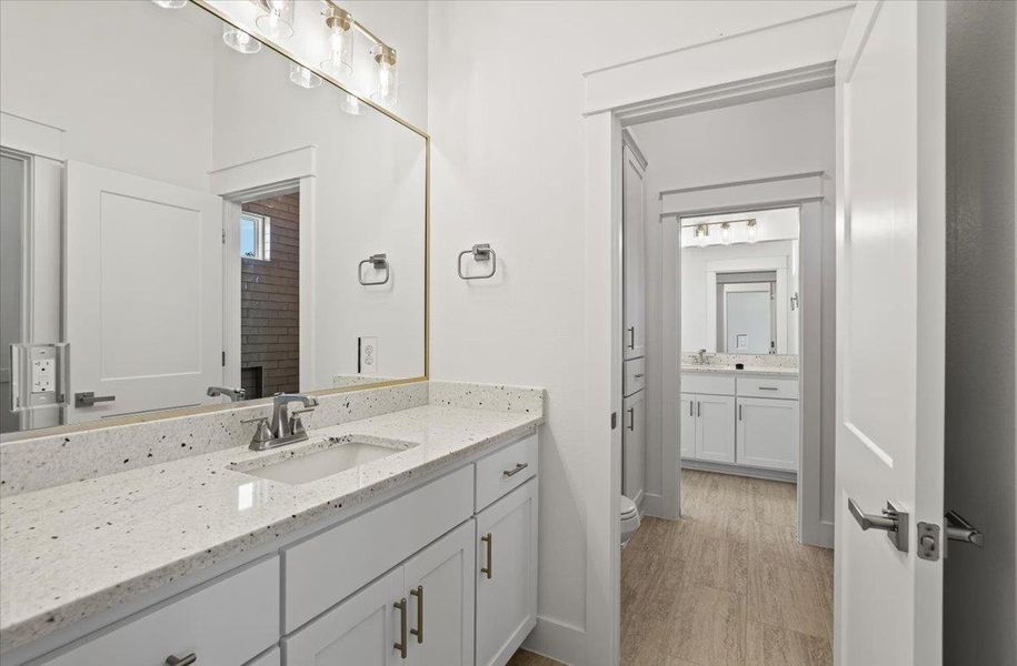 Furnished interior view inside a new home in , Salado (Image 28).