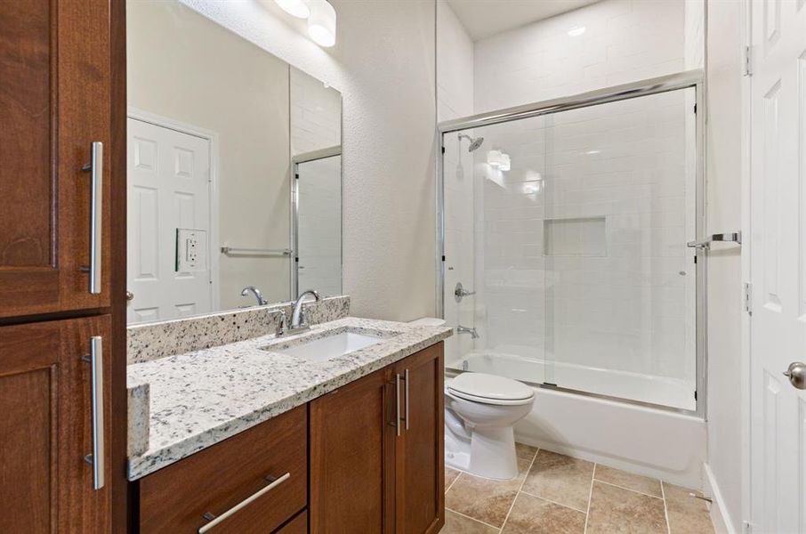 Furnished interior view inside a new home in , Bonham (Image 4).