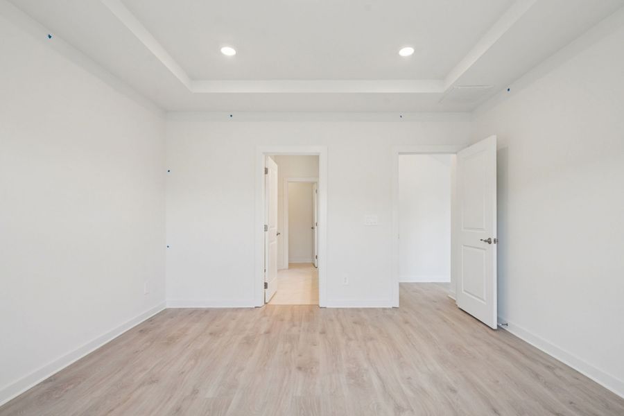 Spacious, unfurnished interior of a new home in Mansker Farms - Bronze Series, Hendersonville (Image 12).