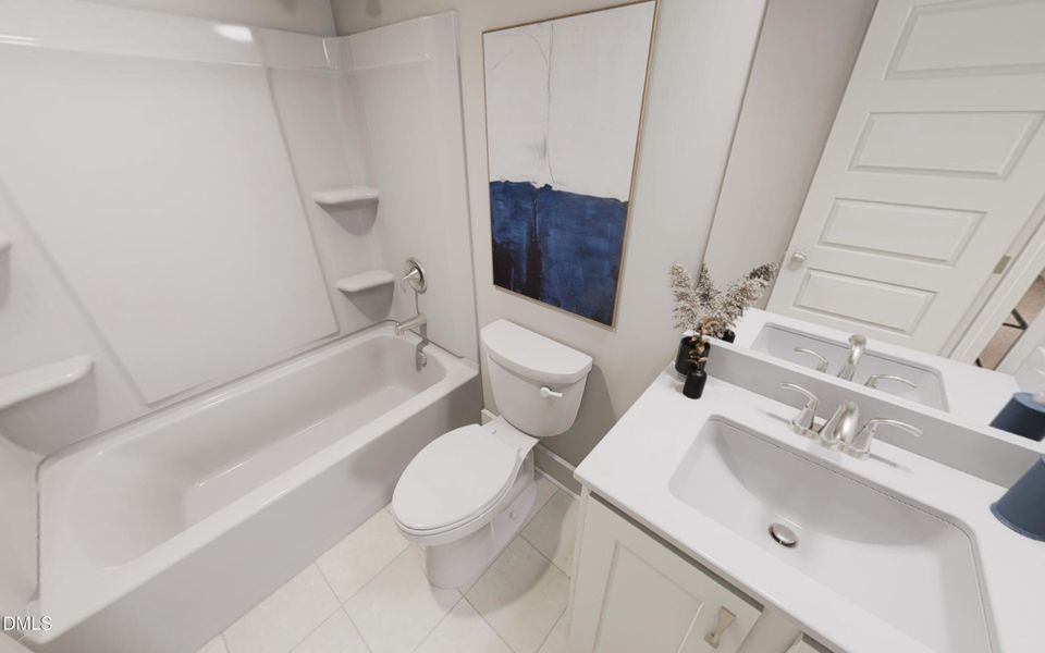 Secondary Bath - Classic Whte Bttn Dwn I
