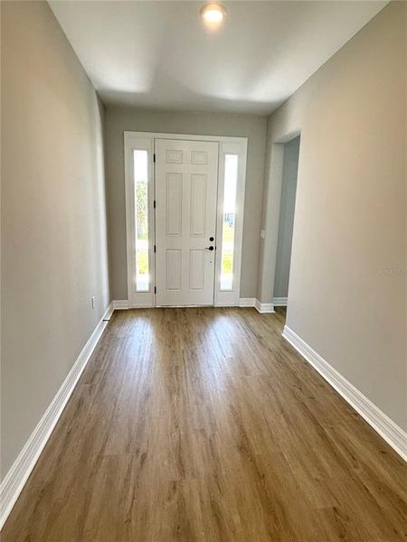 Spacious, unfurnished interior of a new home in , Port Charlotte (Image 13).