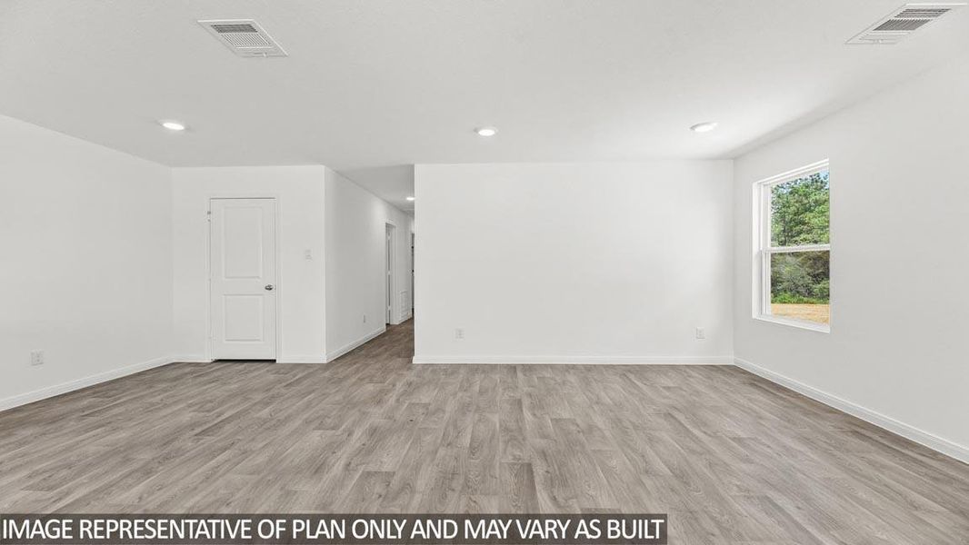 Spacious, unfurnished interior of a new home in Baron Village, Conroe (Image 14). Spacious, unfurnished interior of a new home in Baron Village, Conroe (Image 14).