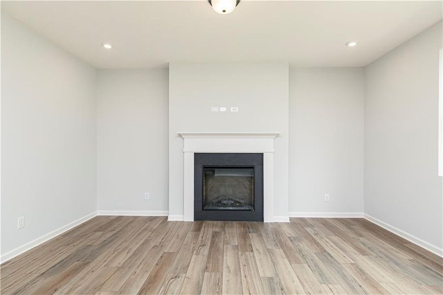 Spacious, unfurnished interior of a new home in Rhodes Glen, Lawrenceville (Image 29).